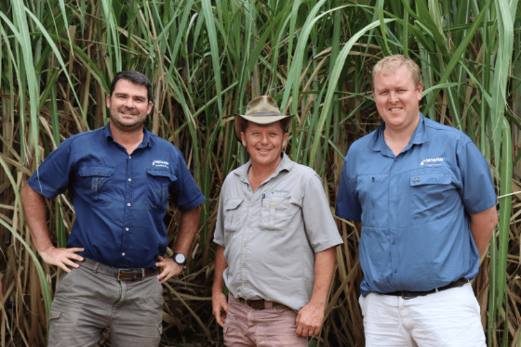 Richardt Scholtz and Craig Orchards, Netafim’s team in KZN, with Wilhelm Harris of Vriendschap Boerdery near Heatonville.