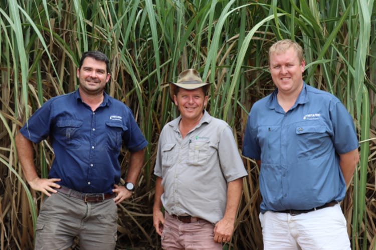 Richardt Scholtz and Craig Orchards, Netafim’s team in KZN, with Wilhelm Harris of Vriendschap Boerdery near Heatonville.